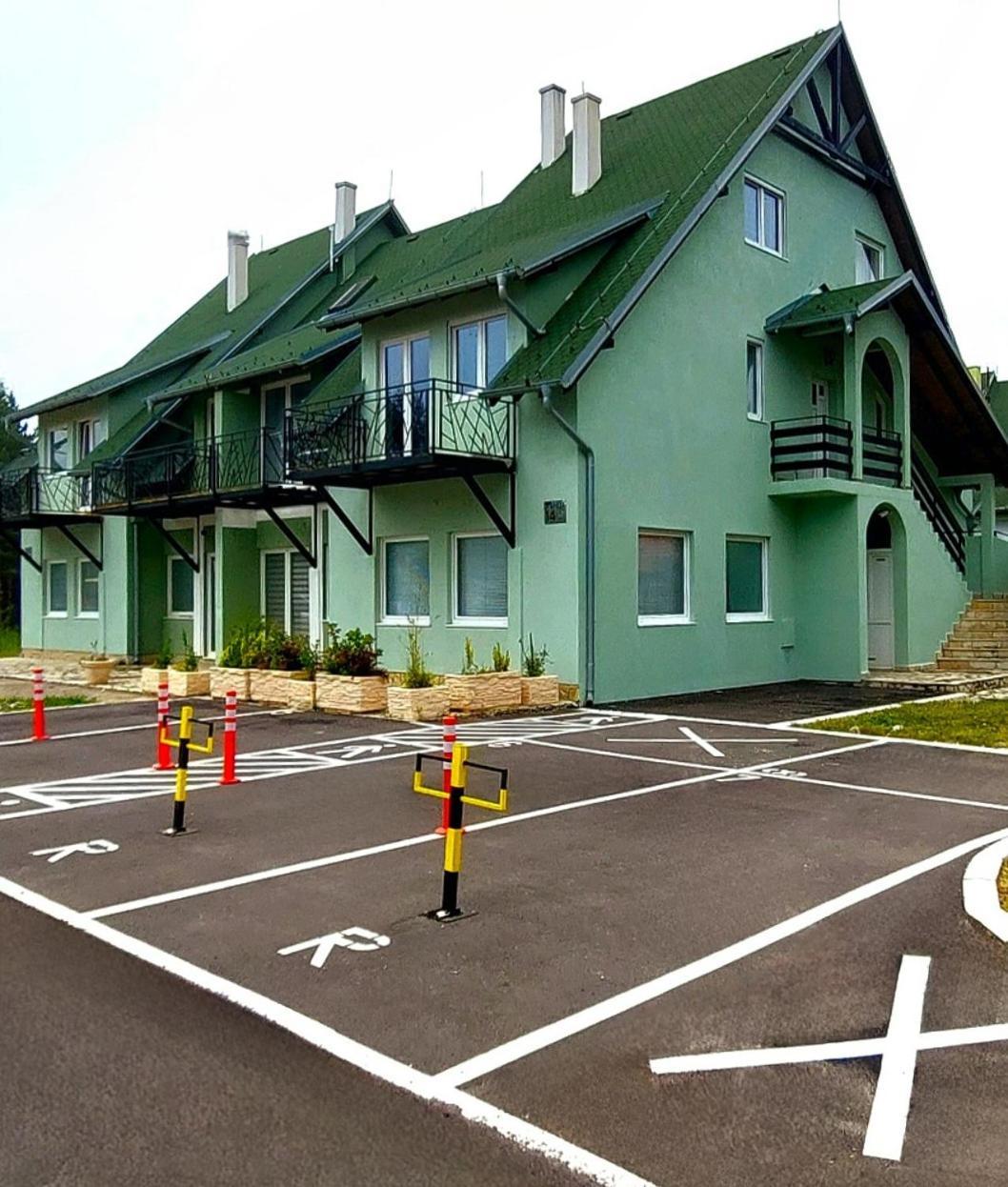 Apartman Miris Bora Divcibare Luaran gambar
